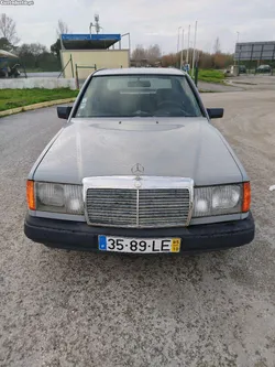 Mercedes-Benz E 250 2.5D