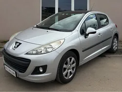 PEUGEOT 207 1.4 75CH Urban Move 2010 Première Main 90.708Km Toit Panoramique Climatisation Garantie 1 an