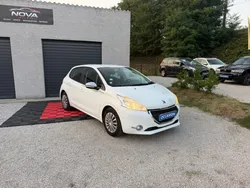 Peugeot 208 1.6 e-Hdi 92cv / Garantie 12 mois