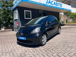 Toyota Aygo 1.0 Plus MM+VSC
