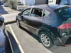 Seat Leon .