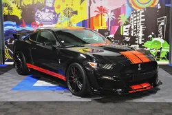 Ford mustang v8 gt 5.0l bva6 421cv look shelby gt 500 - francaise - full cuir electrique - pack confort & securite - jantes 20 + pneus neufs – hifi premium shaker + caisson basse - garantie 1 an