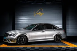 Mercedes Classe C 63 C63 AMG W204- BVA - 6.2 V8 457 Toit ouvrant Suivi d'entretien