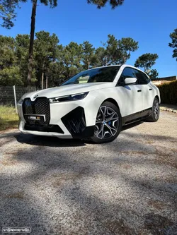 BMW iX xDrive 40 Pack Desportivo