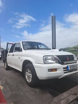 Mitsubishi L200 200 (K64tjendfl6)