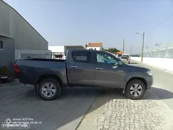 Toyota Hilux 2.4 D-4D 2WD CD Tracker