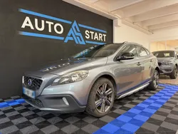 Volvo V40 2.0 TDi 120Ch Cross Country Phase 2 Kinetic - 2EME MAIN / RADAR DE RECUL / TOIT PANORAMIQUE / CLIMATISATION BI-ZONE