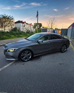 Mercedes-Benz CLA 180 180 D
