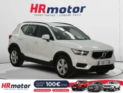 VOLVO XC40 T2 Momentum Core