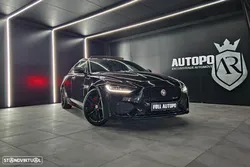 Jaguar XE 2.0 D R-Dynamic HSE