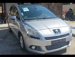 PEUGEOT 5008 BUSINESS 1.6 HDi 112ch FAP BMP6 BLUE LION Business 5pl