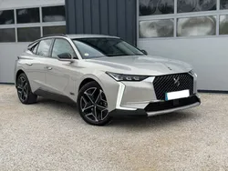 DS DS4 BlueHDi 130CV BOÎTE AUTO EAT8 CROSS TROCADÉRO ETAT PROCHE DU NEUF 1ère MAIN 15 825 HT