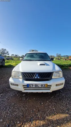 Mitsubishi L200 200 (K64tjendfl6)