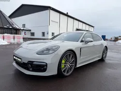 Porsche Panamera Sport Turismo 4 E-Hybrid Sport
