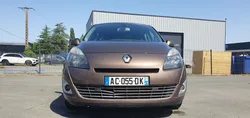 Renault grand scenic iii 1.9 dci 130