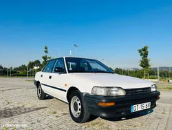 Toyota Corolla Sedan 1.3 XL 12V