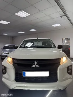 Mitsubishi L200 2.3 DI-D CD Invite 4WD