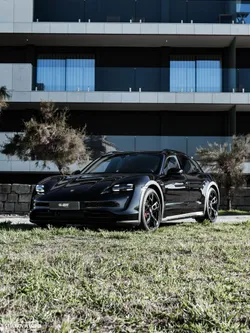 Porsche Taycan Cross Turismo 4S