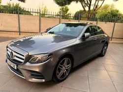 Mercedes-Benz E 220 d AMG Line 4 matic / como novo