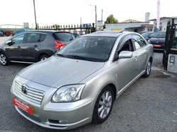 Toyota Avensis com 140 000 Kms      ( Viatura  Nacional )