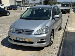 Toyota Avensis Verso