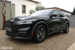 Ford Mustang Mach-E Alargada