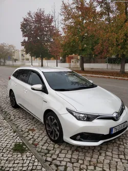 Toyota Auris Touring Sports Hybrid