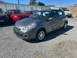 RENAULT Clio III 5 portes 1.2i 75cv