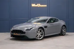 Aston Martin V8 Vantage S Swedish Forest Edition (1 of 4) 4.7 436 ch Sportshift II -Suivie complet -Révisée -Carbone vert -Ligne titane -Bois zébrano