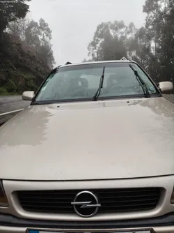 Opel Astra 5 lugares