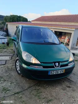 Peugeot 807 2.2 HDi