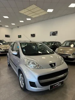 Peugeot 107 1.0i blak siliver édition