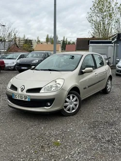 RENAULT CLIO 3 1.6 i 110 CV