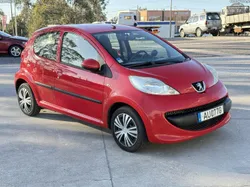 Peugeot 107 1.0 Motor Toyota
