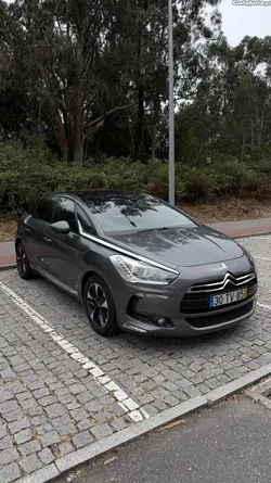 DS DS 5 Hybrid 4x4