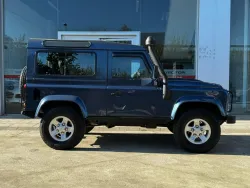 Land Rover Defender 90 SW SE