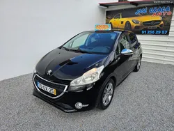 Peugeot 208 1.2Vvti 82cv 140.000km 07/2014