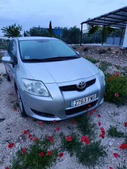 TOYOTA Auris 2.0D-4D Luna