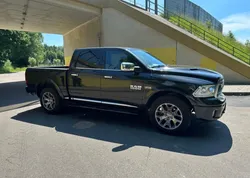 Dodge RAM 1500 Limited Crew Cab 5.7 V8 HEMI 4X4