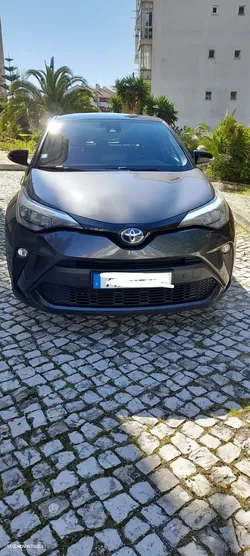 Toyota C-HR 1.8 Hybrid Square Collection