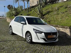 Peugeot 208 1.2 Allure EAT8