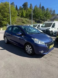 Peugeot 208 1l4hdi 68cv gps