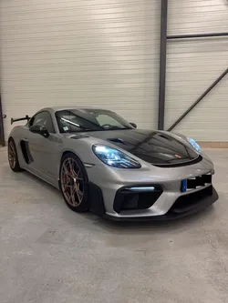 Porsche Cayman GT4 RS