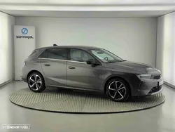 Opel Astra 1.2 T Elegance
