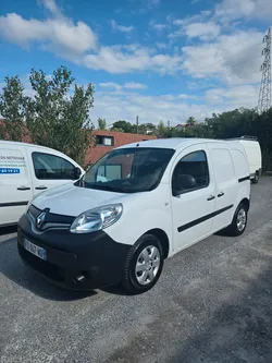 Renault KANGOO II ESSENCE 1.2 TCE 115 CV 78MKM 2 PTES LATERALES ATTELAGE TRES BON ETAT PRIX AFFICHE TTC