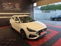 Hyundai i30. 1.6 crdi. 5 portes 5 places