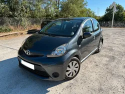TOYOTA AYGO MC 1.0 VVT-I 68 CV DYNAMIQ 5 Portes - Clim - Bluetooth - 84 000 Kms
