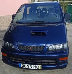 Mitsubishi Space Gear 8 lugares