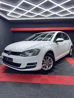 Volkswagen golf 7 1.2 tsi bluemotion 110ch bvm6 confortline entretien complet / radar av/ar / distribution à jour