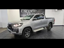 Toyota Hilux 2.4 D-4D 150ch X-Tra Cabine Légende 4WD RC23